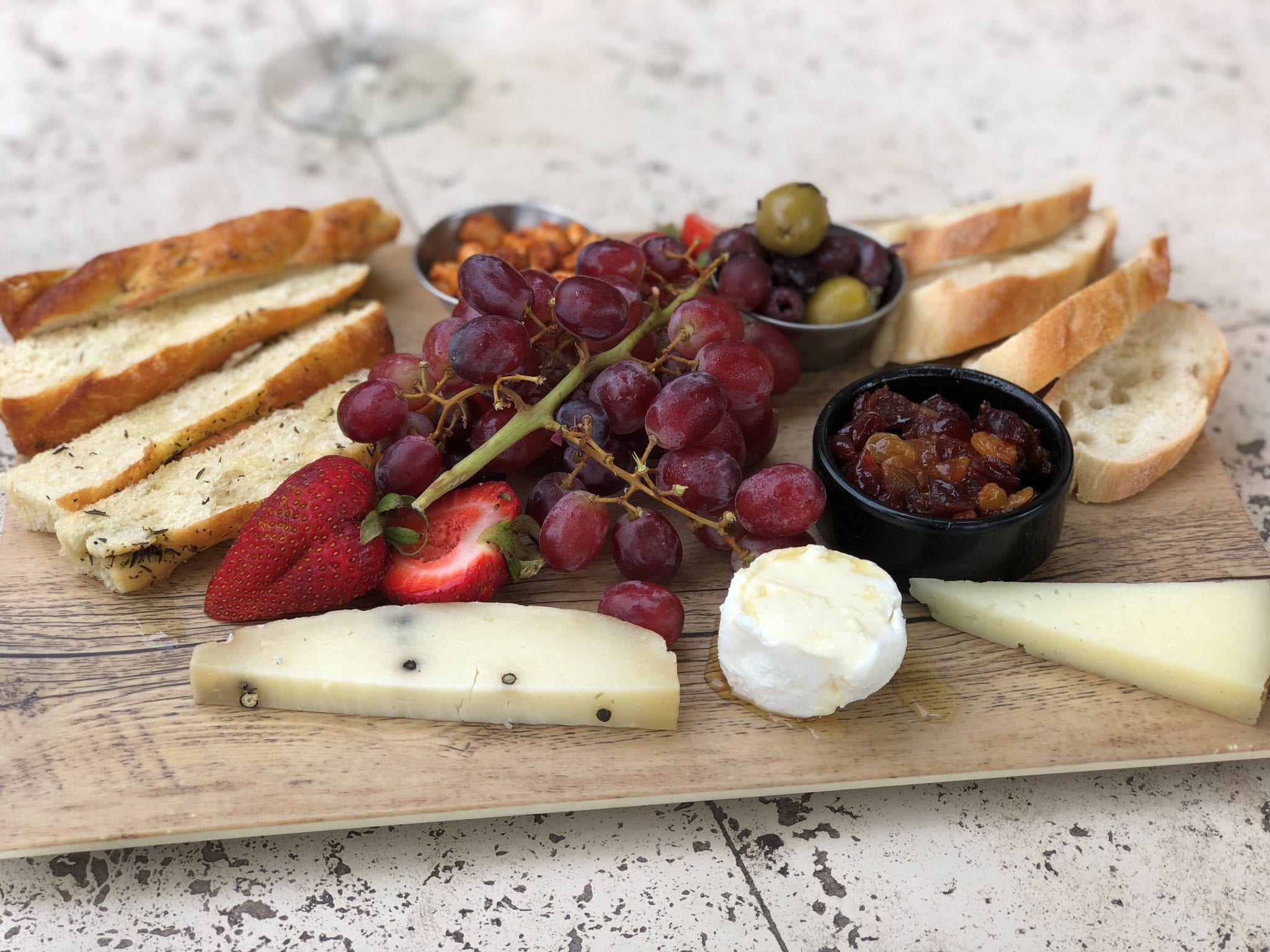 Ever dreamed of working at a winery & vineyard? Potomac Point Winery